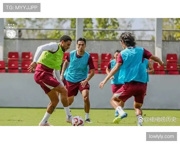 故意肘击为何直接红牌？规则如何界定“故意”与“暴力行为”